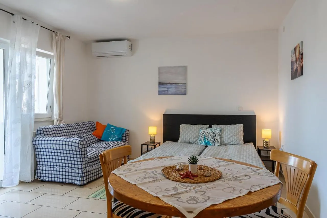 Apartments Martin'S Perla Vir Croatia