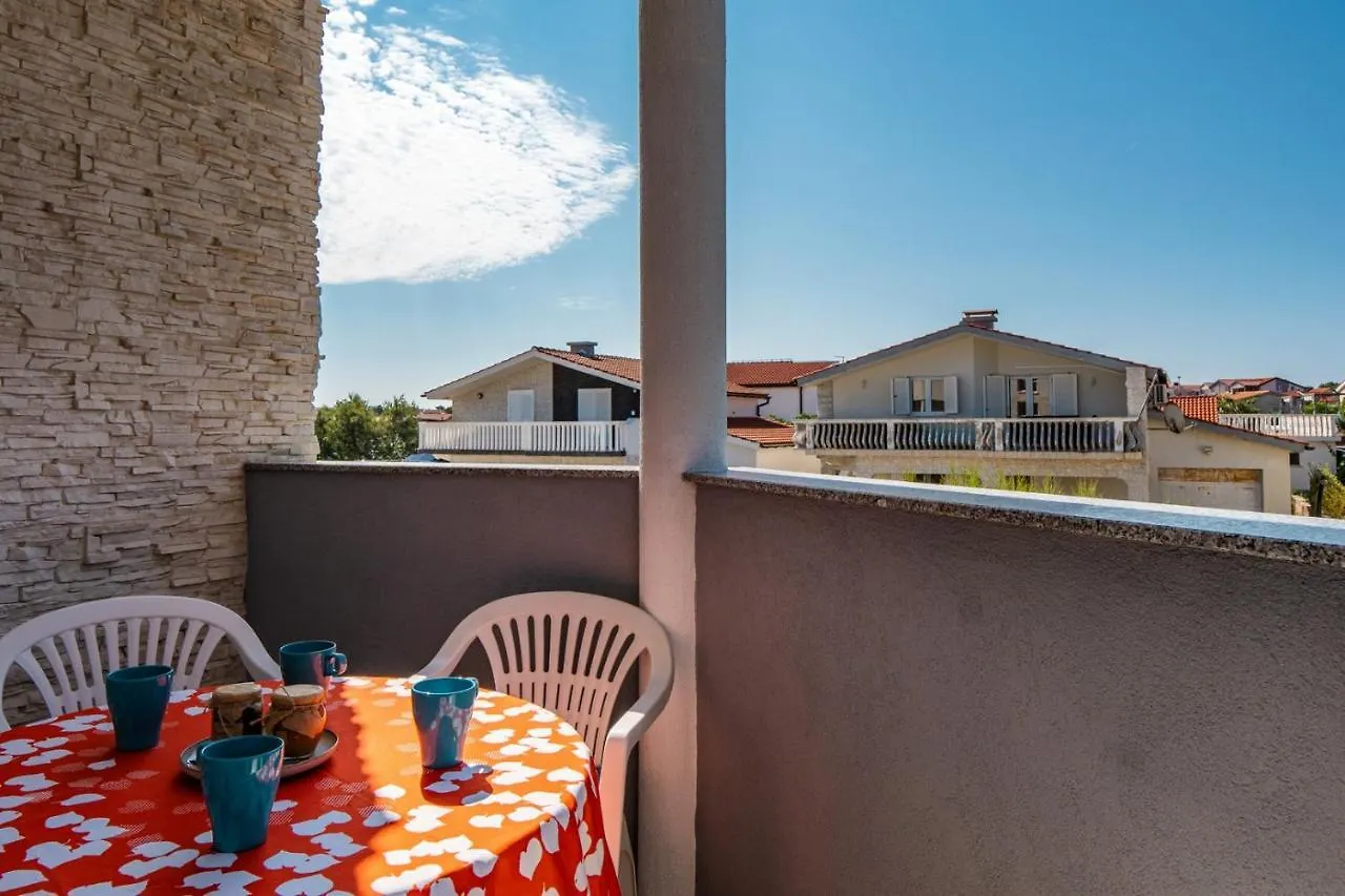 Apartments Martin'S Perla Vir Croatia